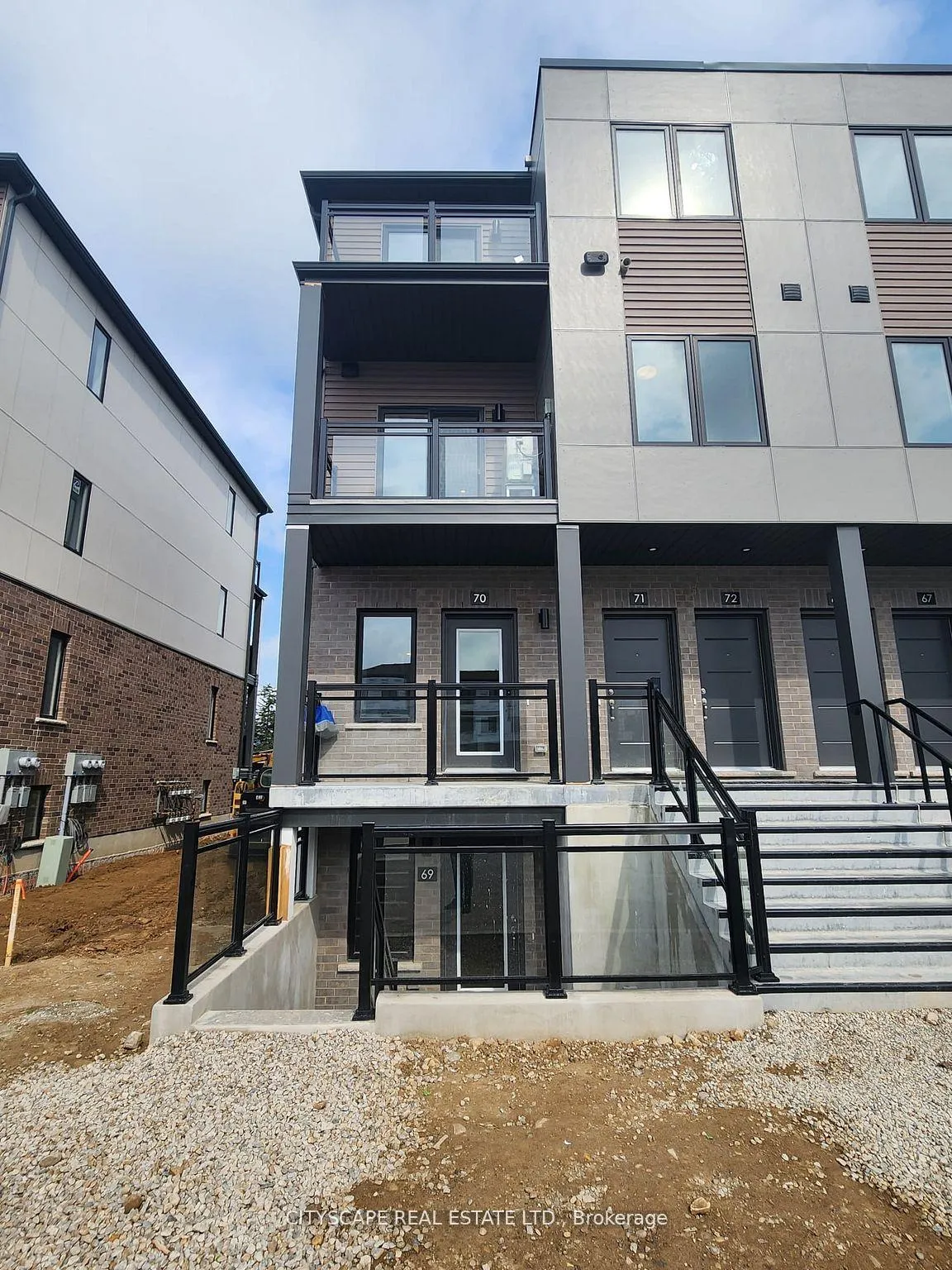 Front of Unit 70, 940 St David Street N