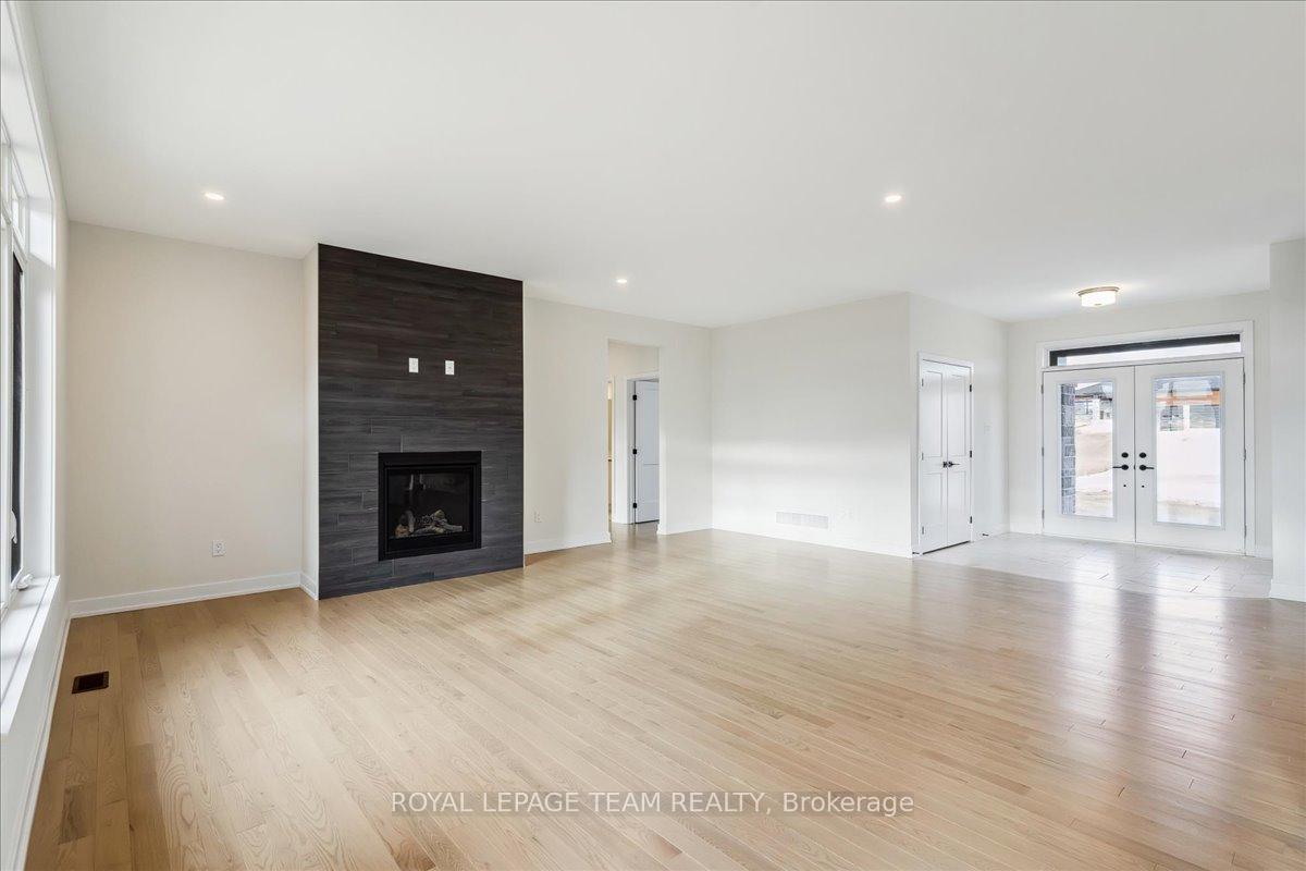 Photo 6 of 91 Hogan Drive, McNab/Braeside, Mcnab/Braeside Twps — HOMEH