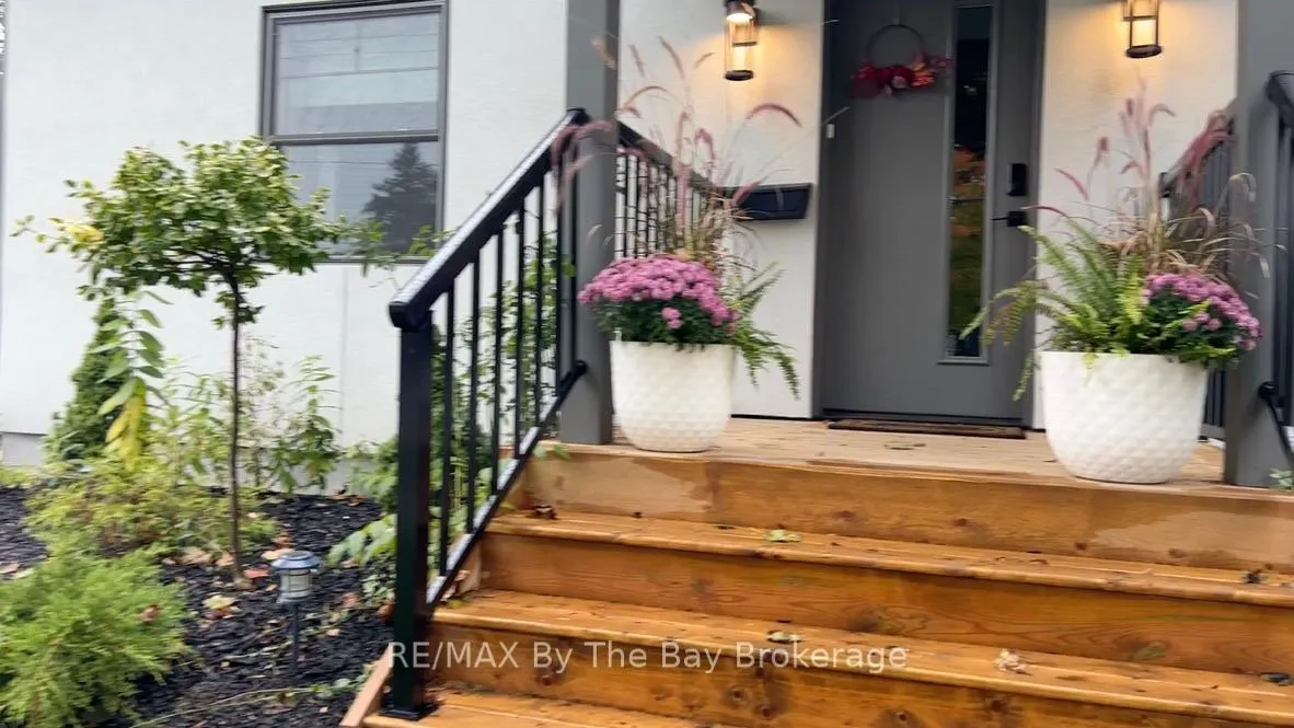 Photo 2 of 147 2nd Street, Collingwood — HOMEH