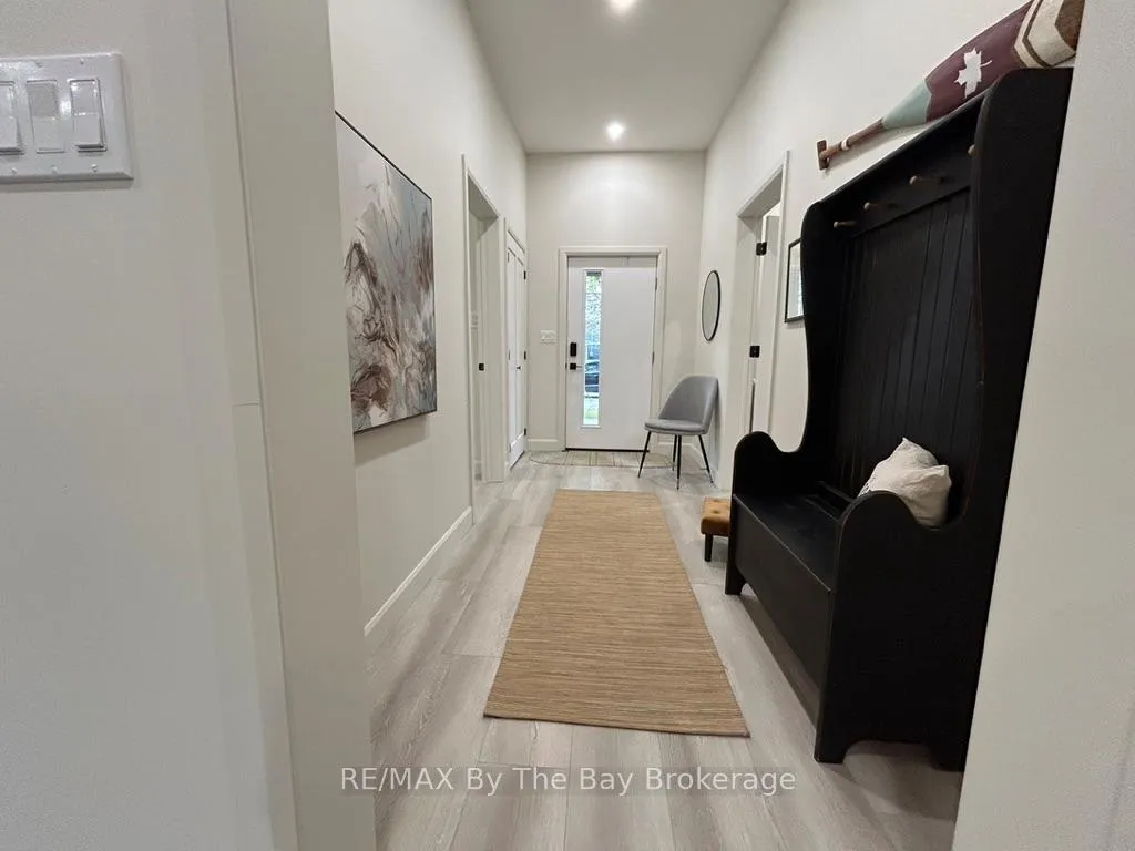 Photo 4 of 147 2nd Street, Collingwood — HOMEH