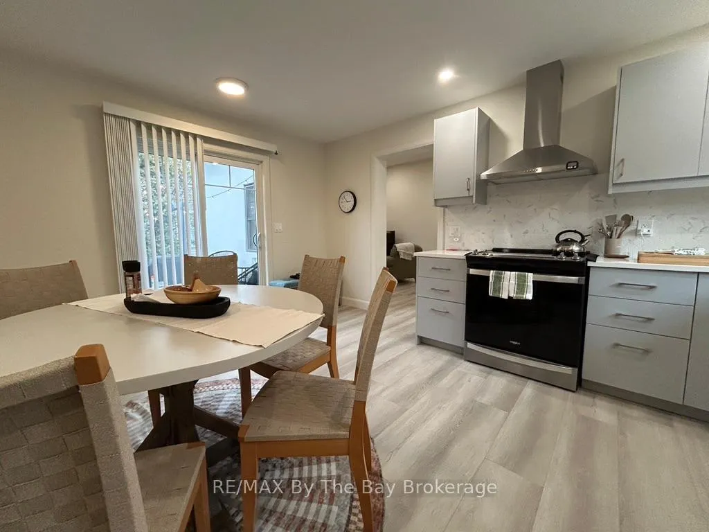 Photo 9 of 147 2nd Street, Collingwood — HOMEH