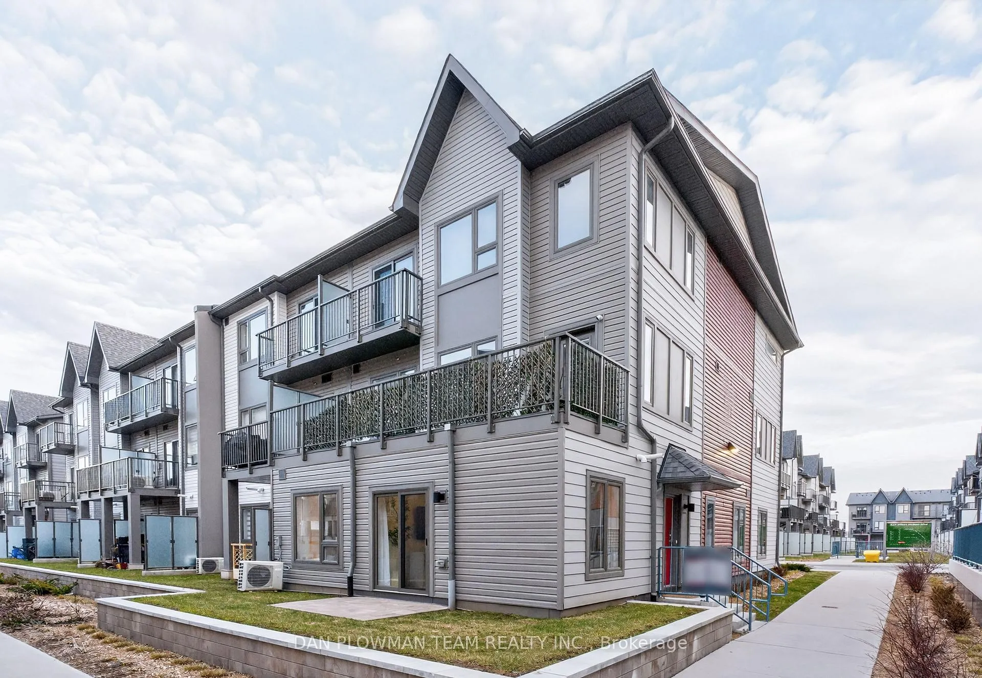 Front of Unit 1001, 2635 William Jackson Drive