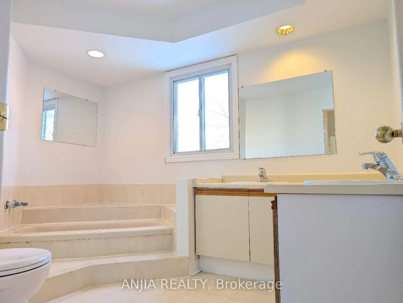 Photo 11 of 50 Summerdale Drive, Markham, Thornlea — HOMEH