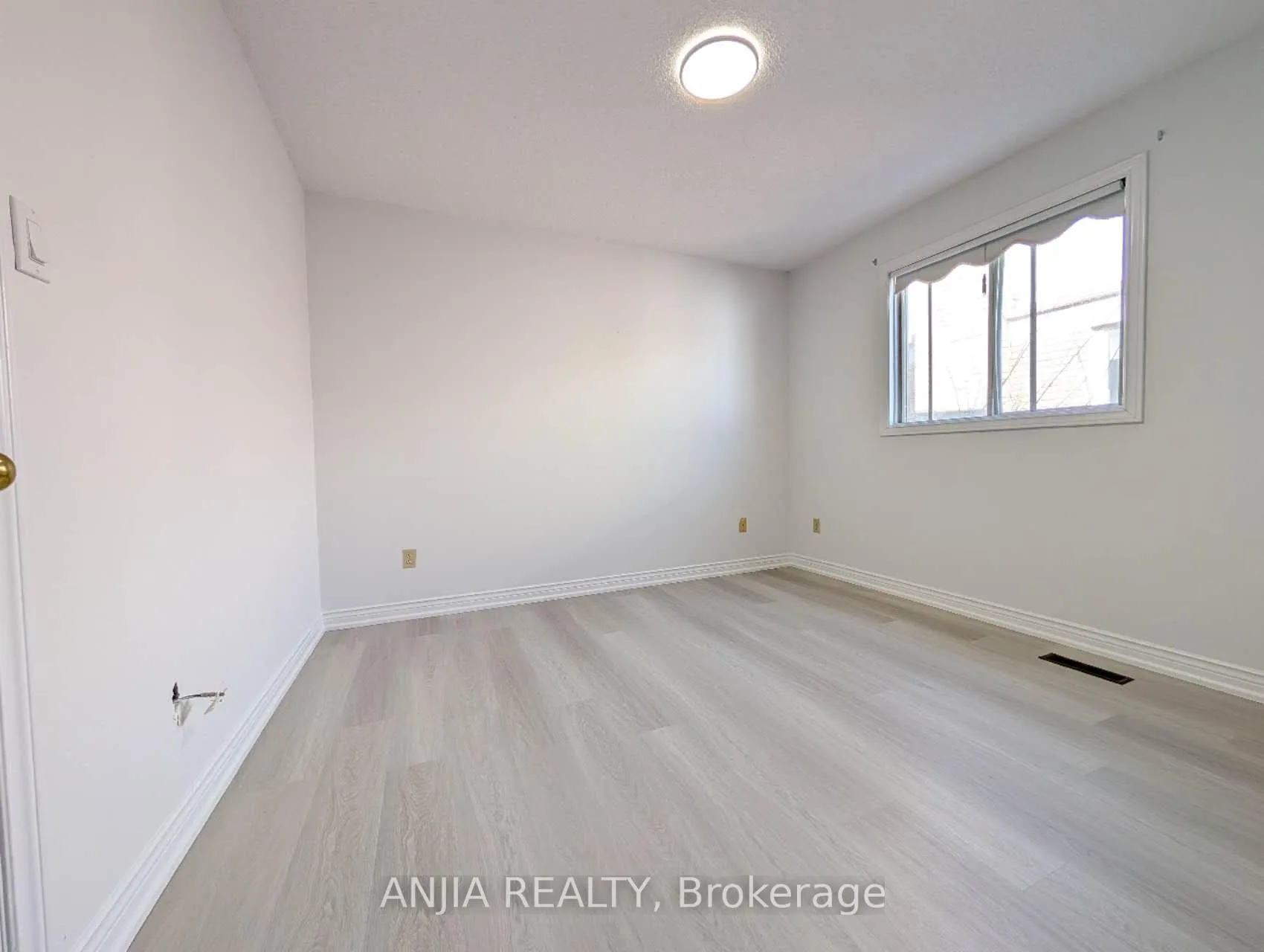 Photo 16 of 50 Summerdale Drive, Markham, Thornlea — HOMEH