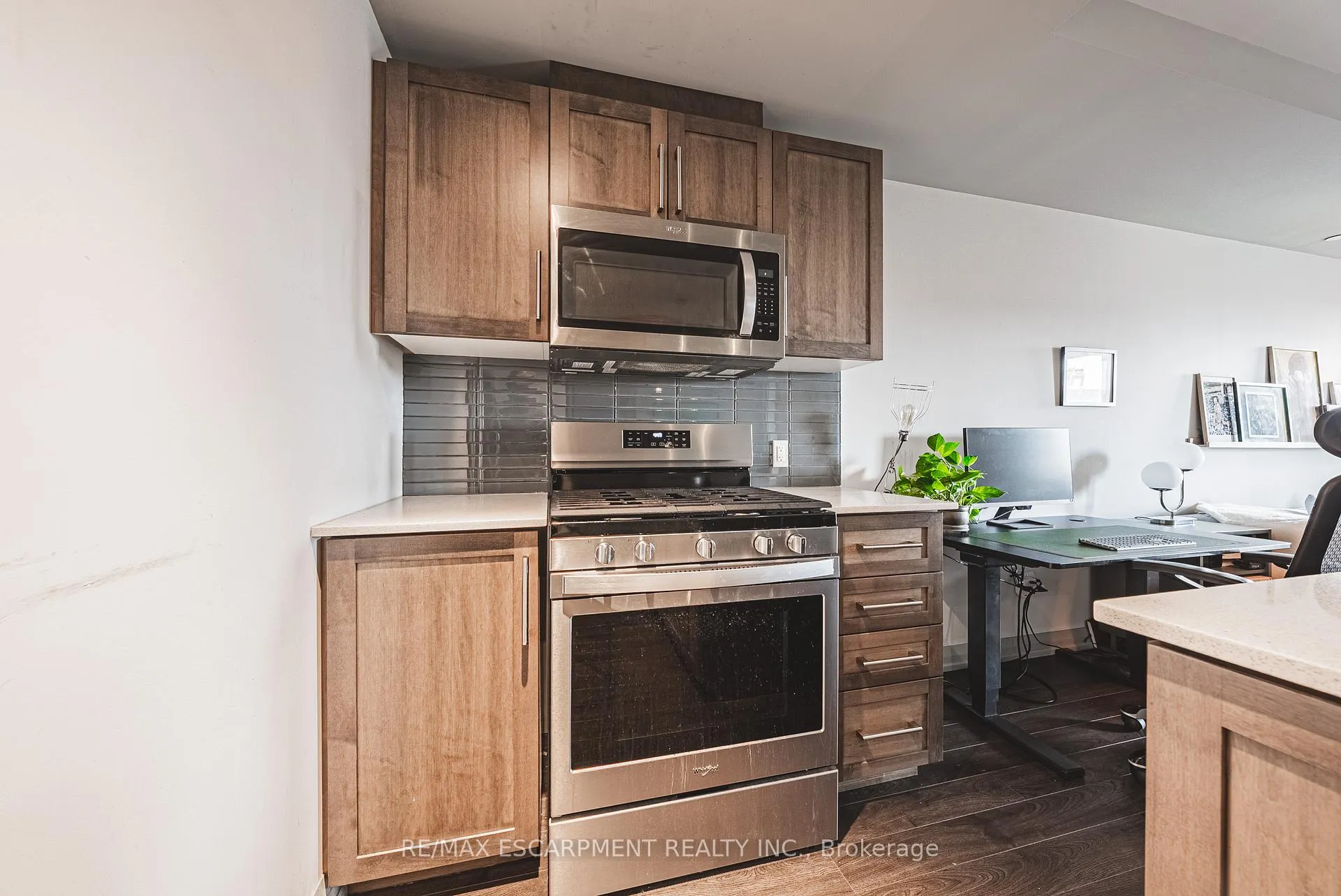 Photo 7 of Unit 503, 181 James Street N, Hamilton, Strathcona — HOMEH