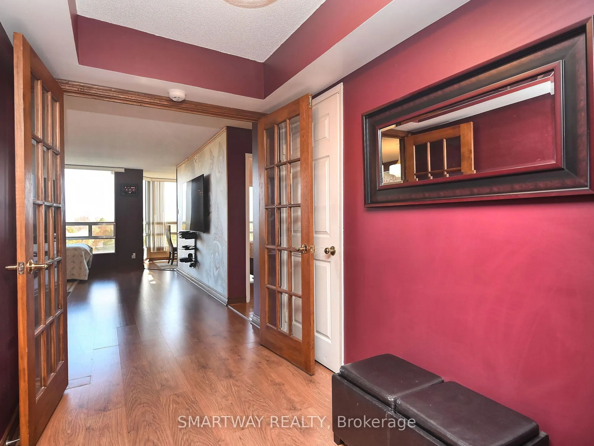 Photo 3 of Unit 512, 320 Mill Street S, Brampton, Brampton South — HOMEH