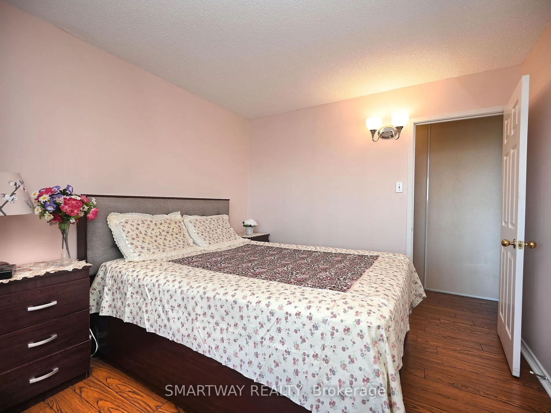 Photo 27 of Unit 512, 320 Mill Street S, Brampton, Brampton South — HOMEH