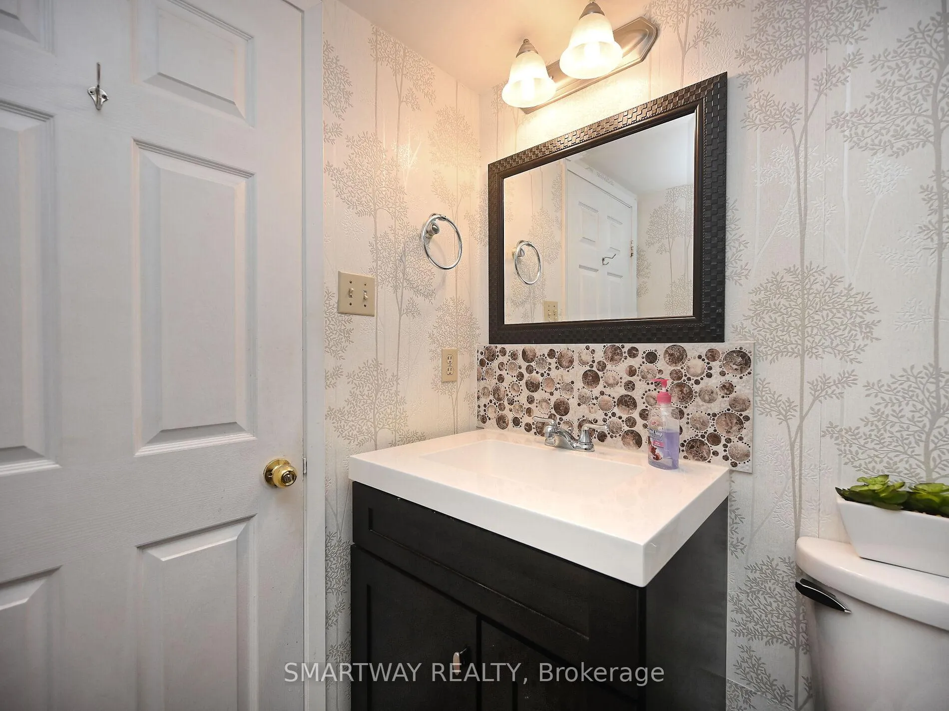 Photo 29 of Unit 512, 320 Mill Street S, Brampton, Brampton South — HOMEH