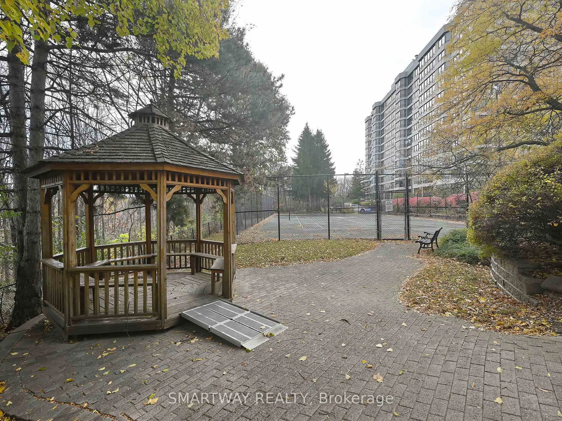 Photo 37 of Unit 512, 320 Mill Street S, Brampton, Brampton South — HOMEH