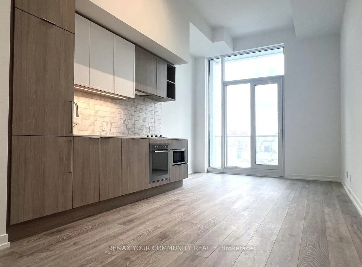 Photo 2 of Unit 1016, 2020 Bathurst Street, Toronto, Humewood-Cedarvale — HOMEH