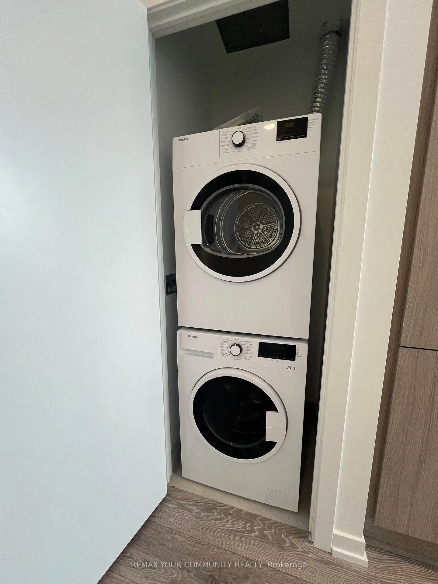 Photo 6 of Unit 1016, 2020 Bathurst Street, Toronto, Humewood-Cedarvale — HOMEH