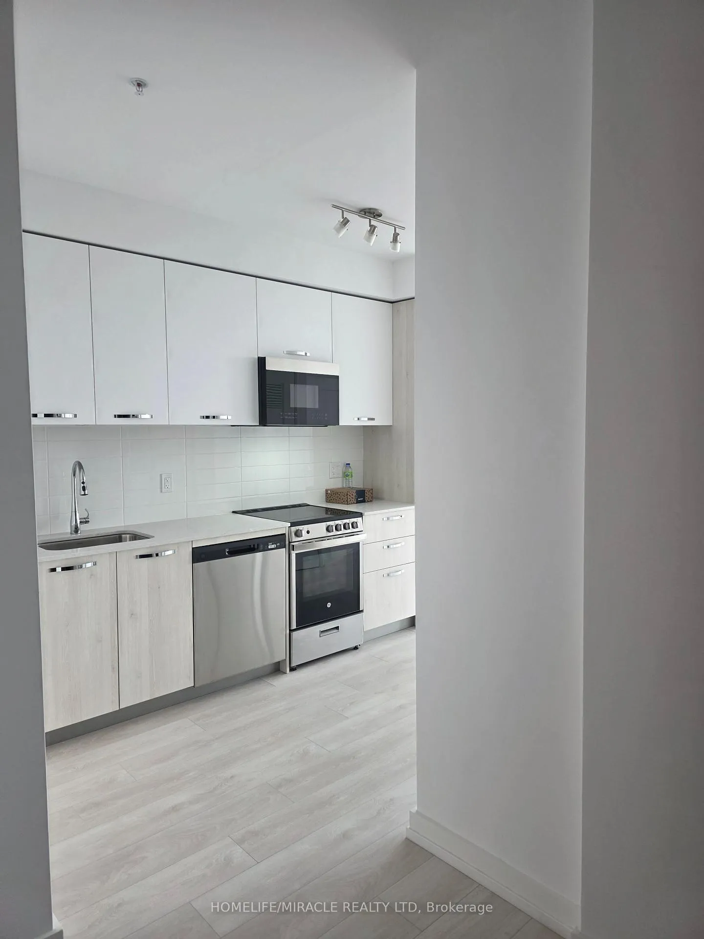 Photo 2 of Unit 3004, 75 James Street S, Hamilton, Corktown — HOMEH