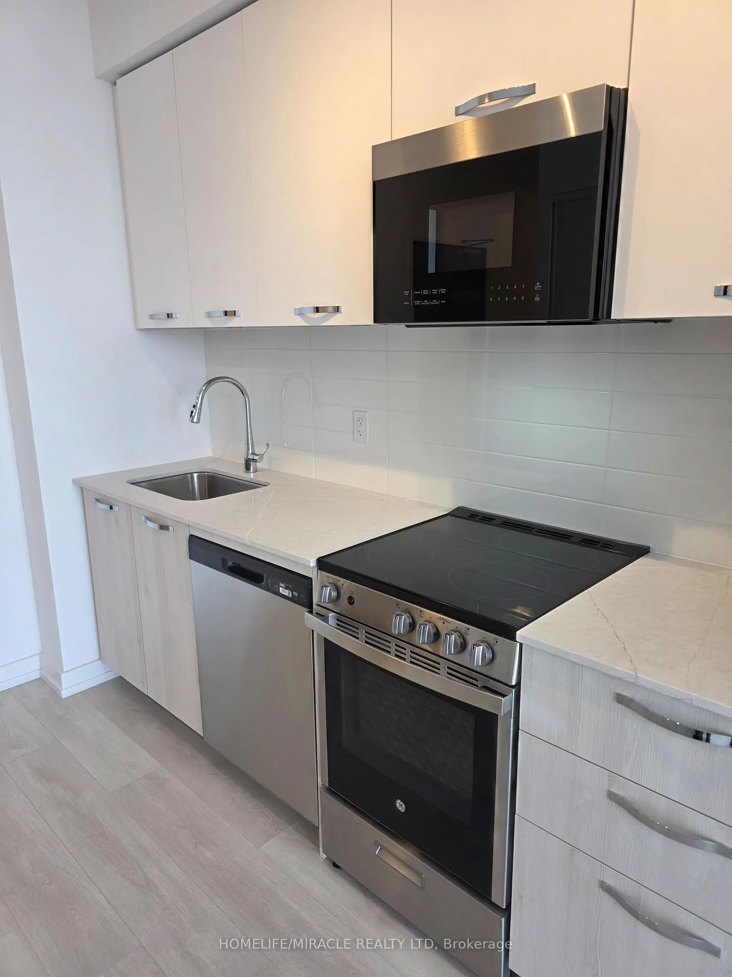 Photo 9 of Unit 3004, 75 James Street S, Hamilton, Corktown — HOMEH