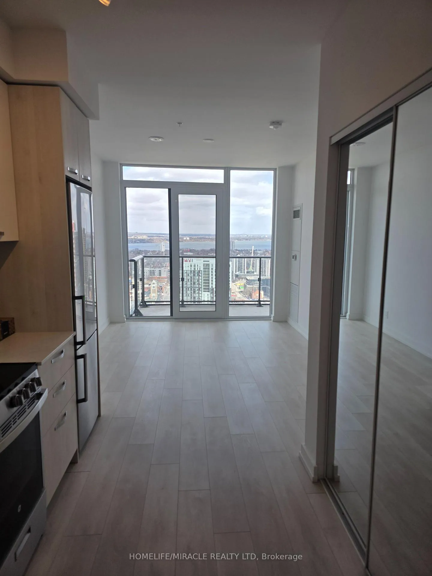 Photo 12 of Unit 3004, 75 James Street S, Hamilton, Corktown — HOMEH