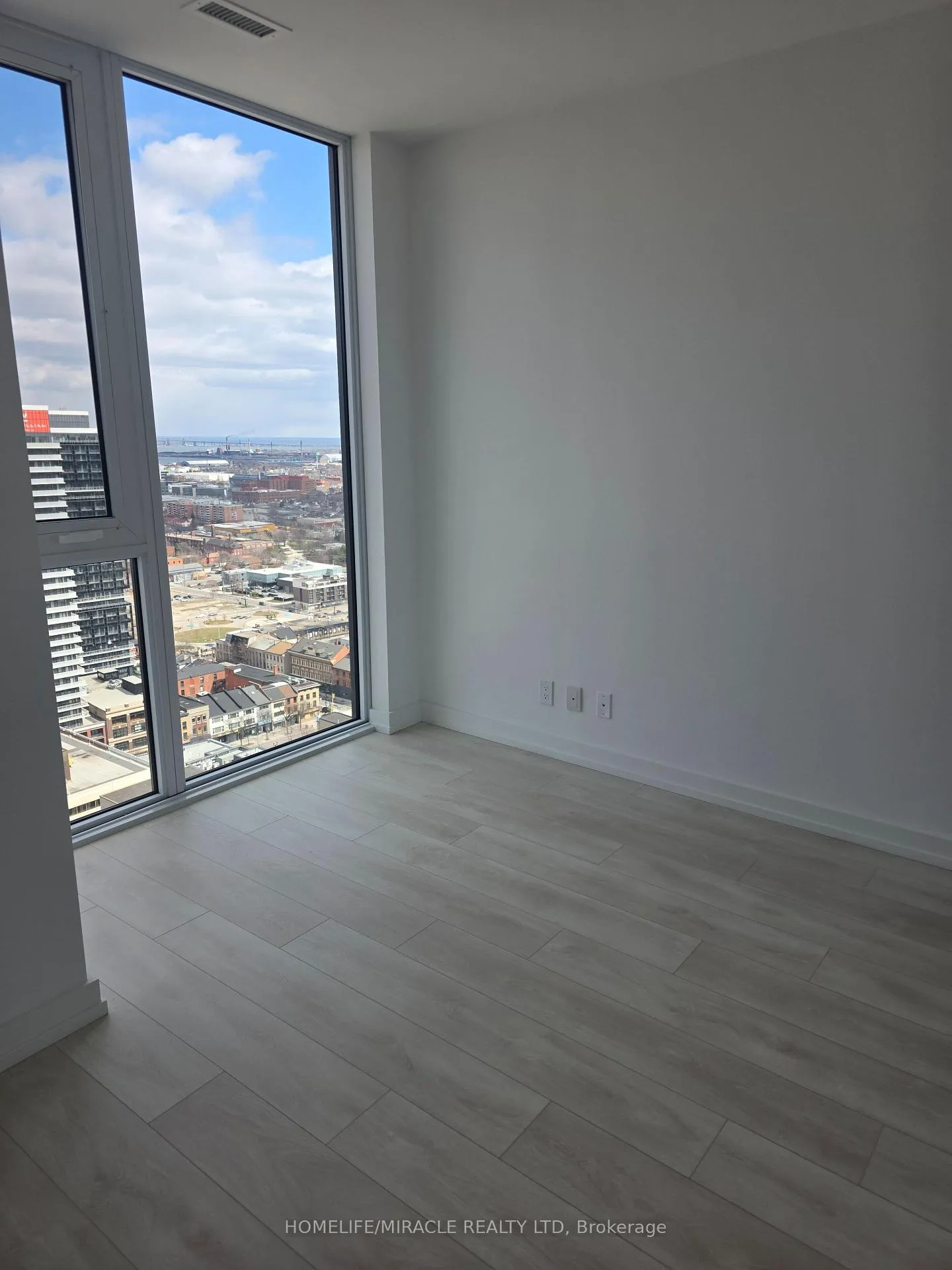 Photo 16 of Unit 3004, 75 James Street S, Hamilton, Corktown — HOMEH