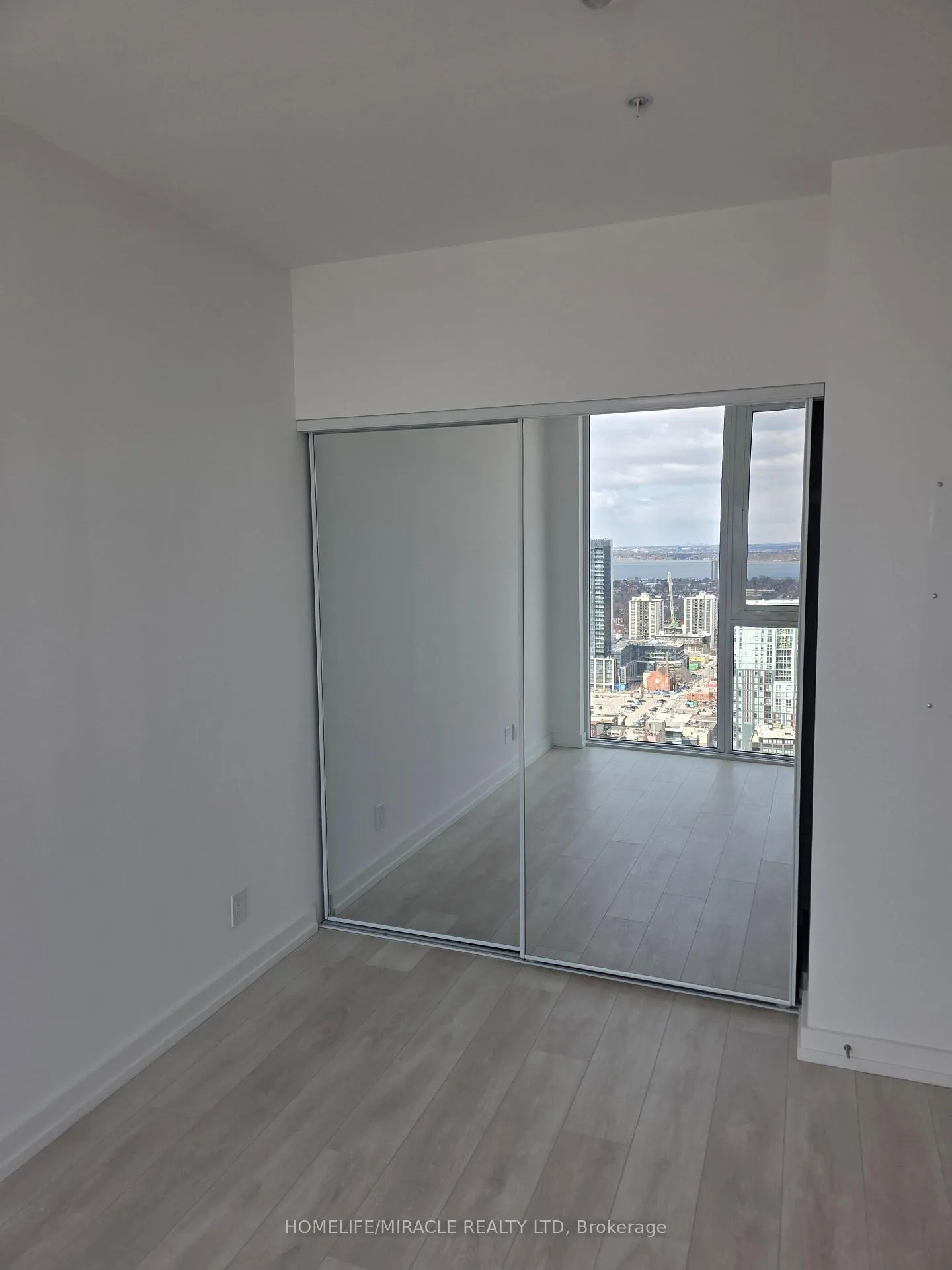 Photo 18 of Unit 3004, 75 James Street S, Hamilton, Corktown — HOMEH