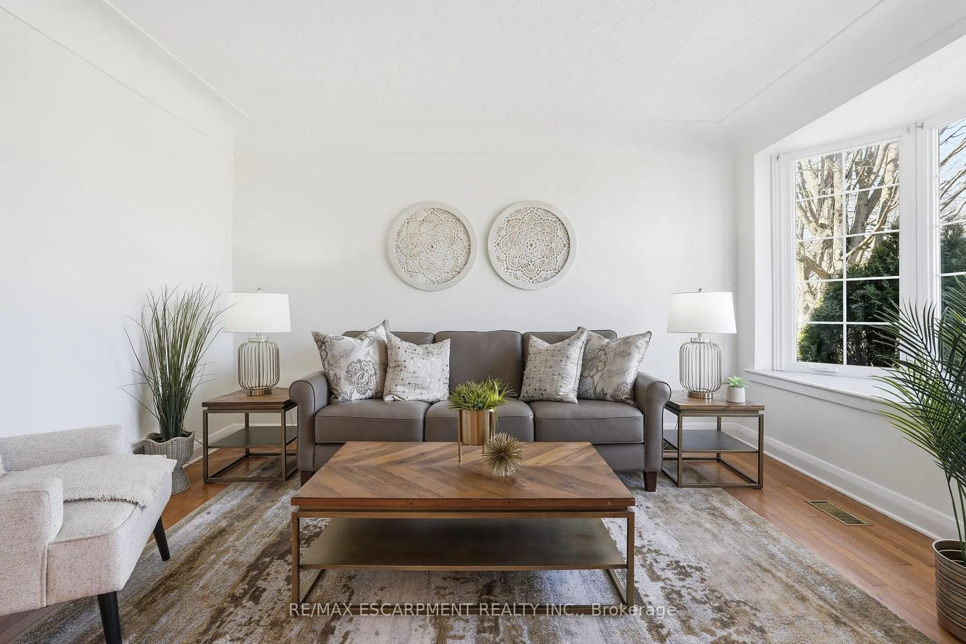 Photo 6 of 952 Danforth Avenue, Burlington, Bayview — HOMEH