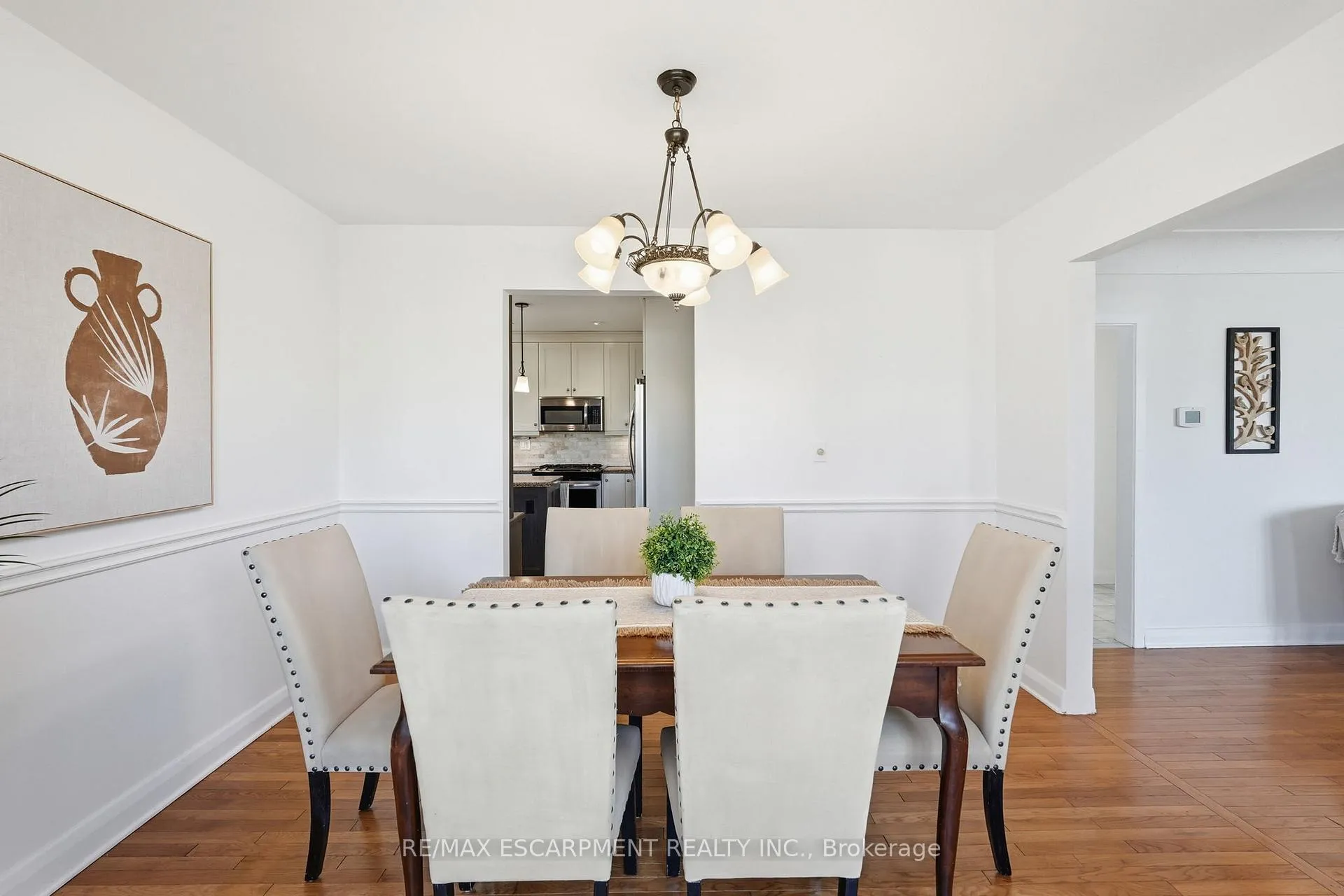 Photo 9 of 952 Danforth Avenue, Burlington, Bayview — HOMEH