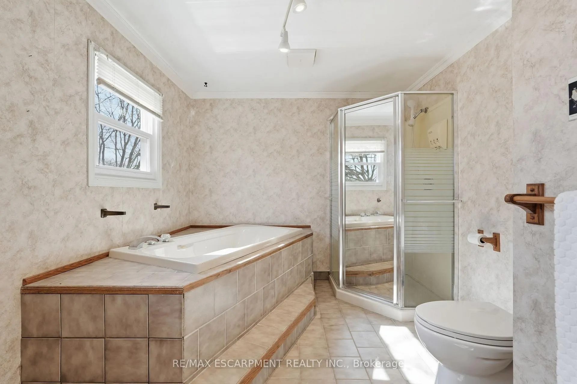 Photo 29 of 952 Danforth Avenue, Burlington, Bayview — HOMEH