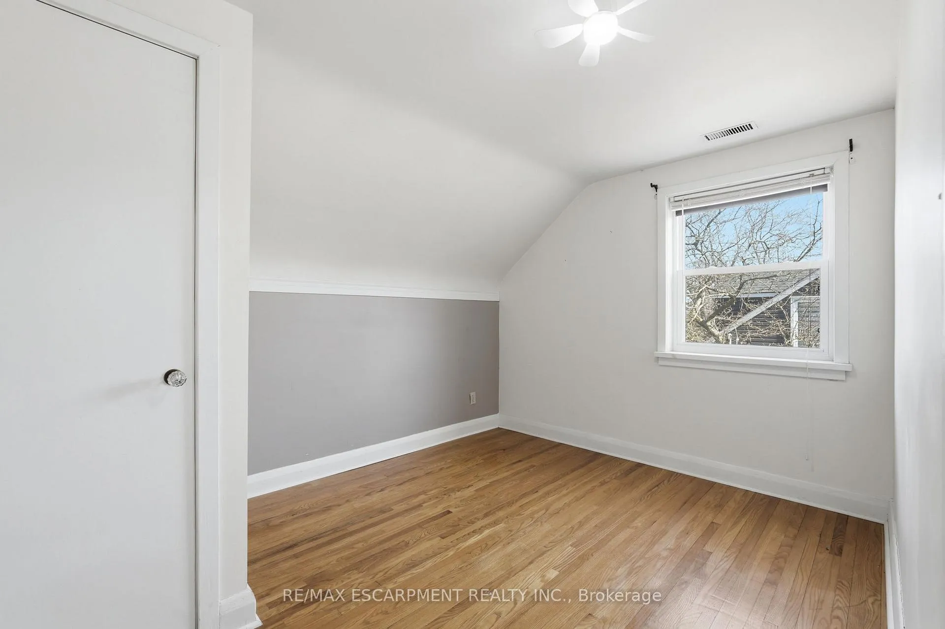 Photo 30 of 952 Danforth Avenue, Burlington, Bayview — HOMEH