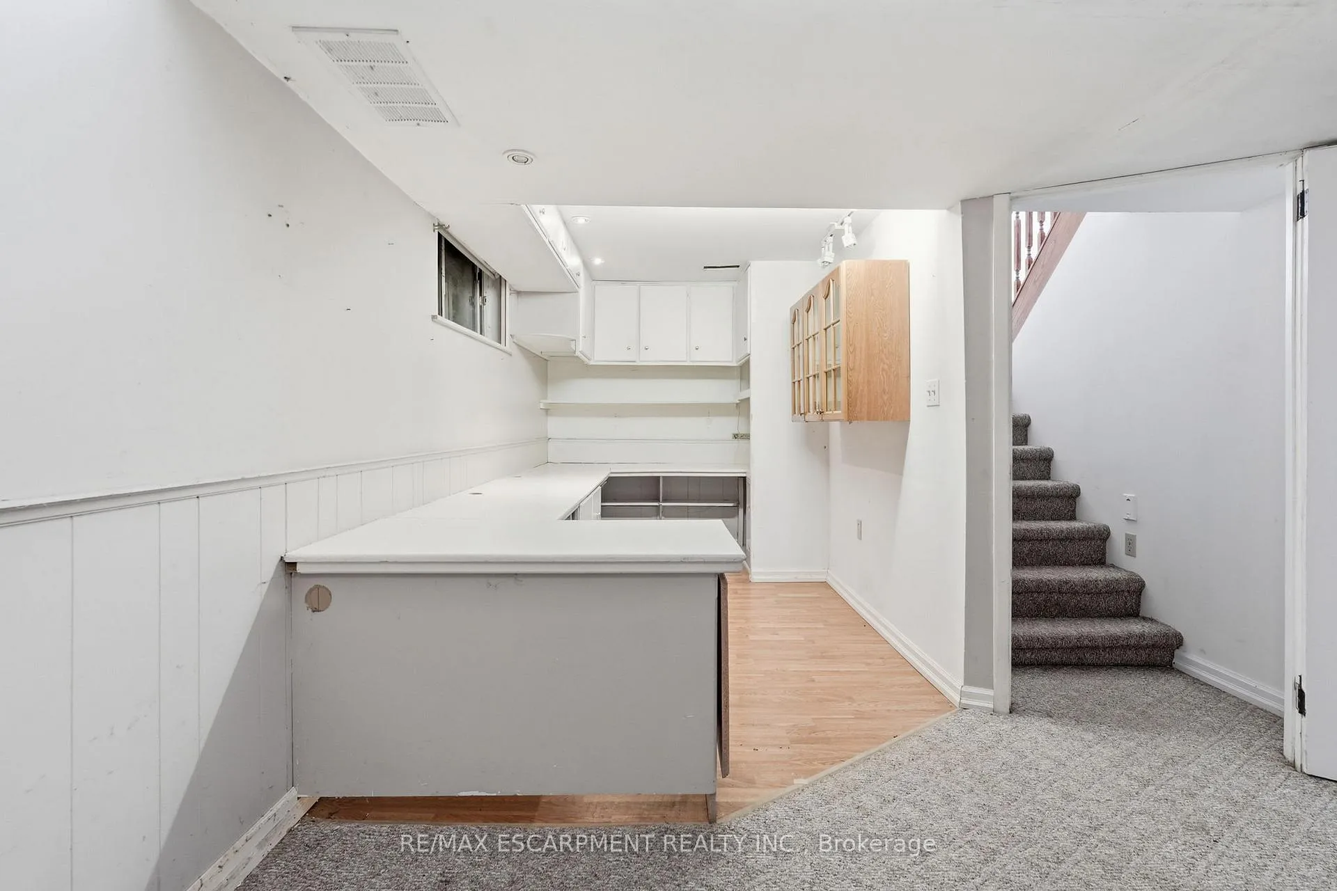 Photo 35 of 952 Danforth Avenue, Burlington, Bayview — HOMEH