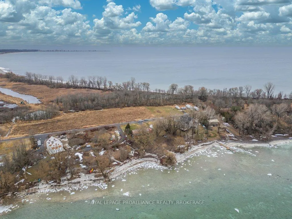 Photo 34 of 306 Easy Lane, Frontenac Islands, The Islands — HOMEH