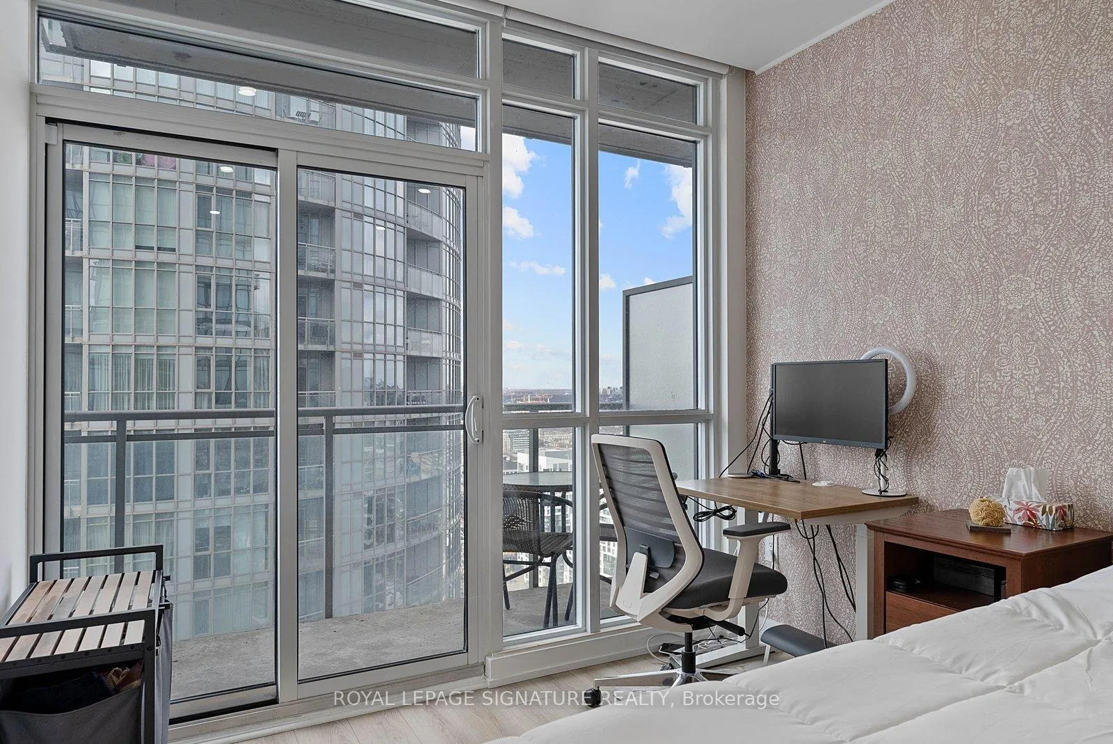 Photo 14 of Unit 4010, 15 Iceboat Terrace, Toronto, Waterfront Communities — HOMEH