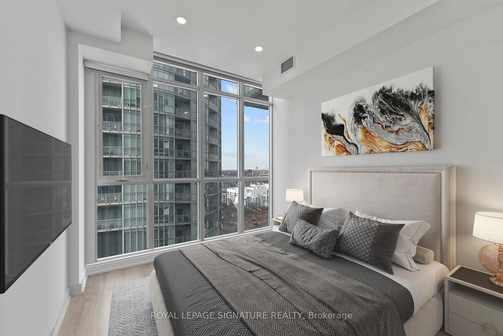 Photo 15 of Unit 4010, 15 Iceboat Terrace, Toronto, Waterfront Communities — HOMEH