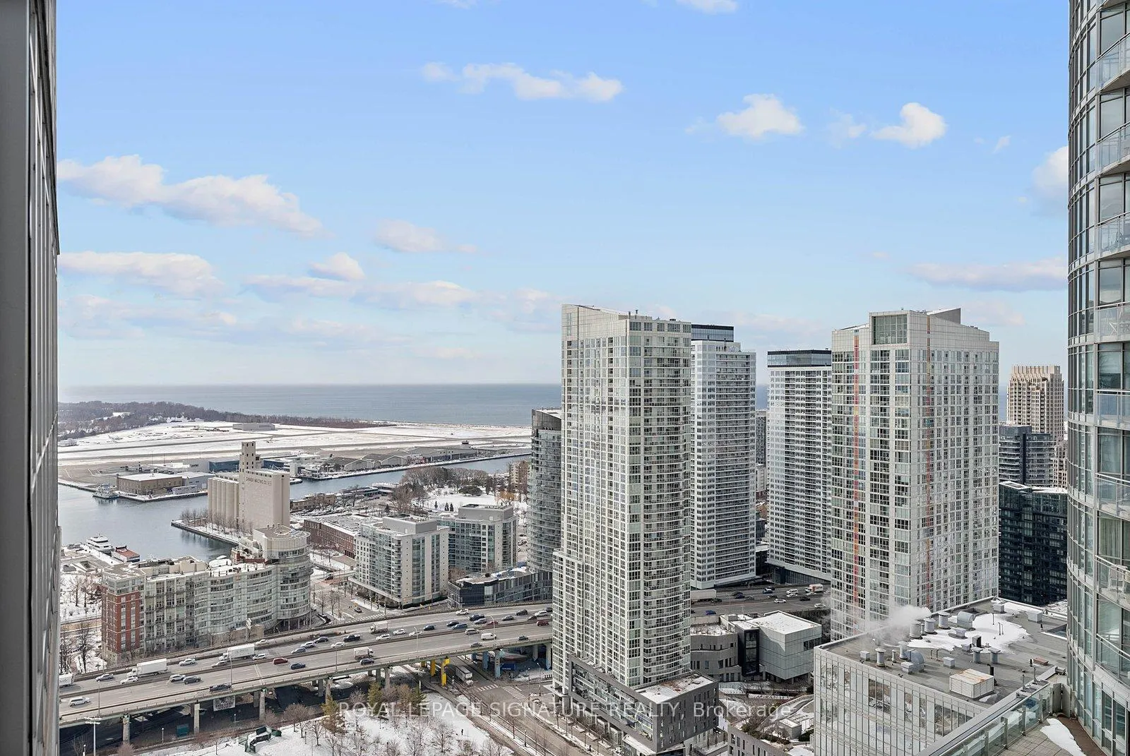 Photo 26 of Unit 4010, 15 Iceboat Terrace, Toronto, Waterfront Communities — HOMEH