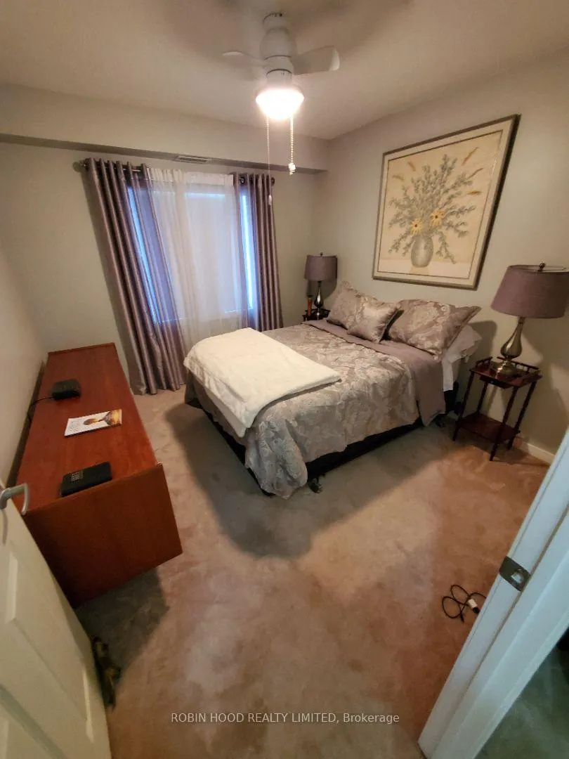 Photo 5 of Unit 101, 136 Aspen Springs Drive, Clarington, Bowmanville — HOMEH