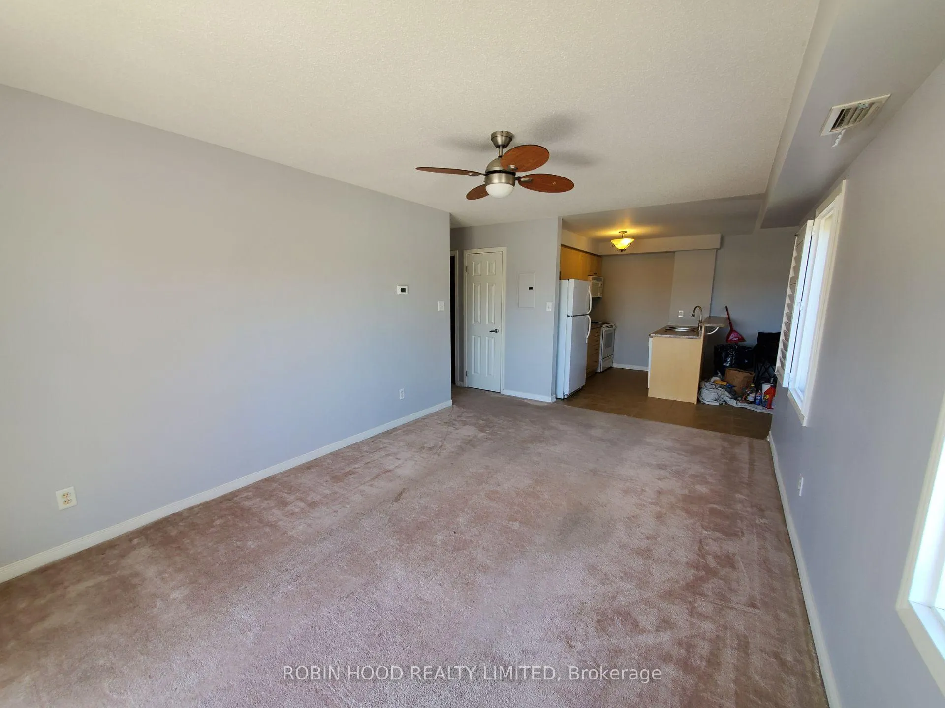 Photo 20 of Unit 101, 136 Aspen Springs Drive, Clarington, Bowmanville — HOMEH