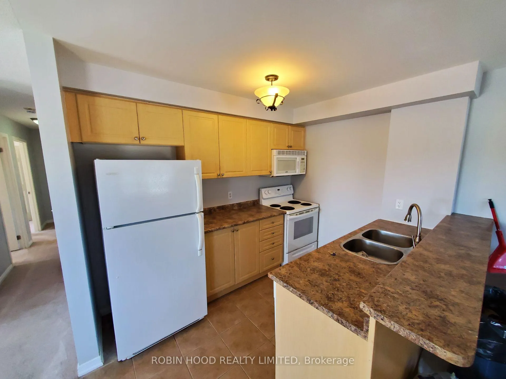 Photo 23 of Unit 101, 136 Aspen Springs Drive, Clarington, Bowmanville — HOMEH