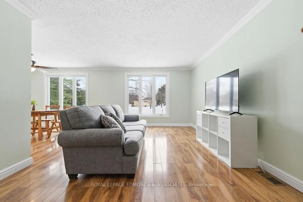 Photo 16 of 15 Mckay Street, Petawawa — HOMEH