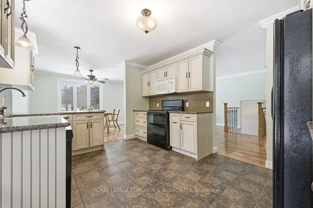 Photo 22 of 15 Mckay Street, Petawawa — HOMEH