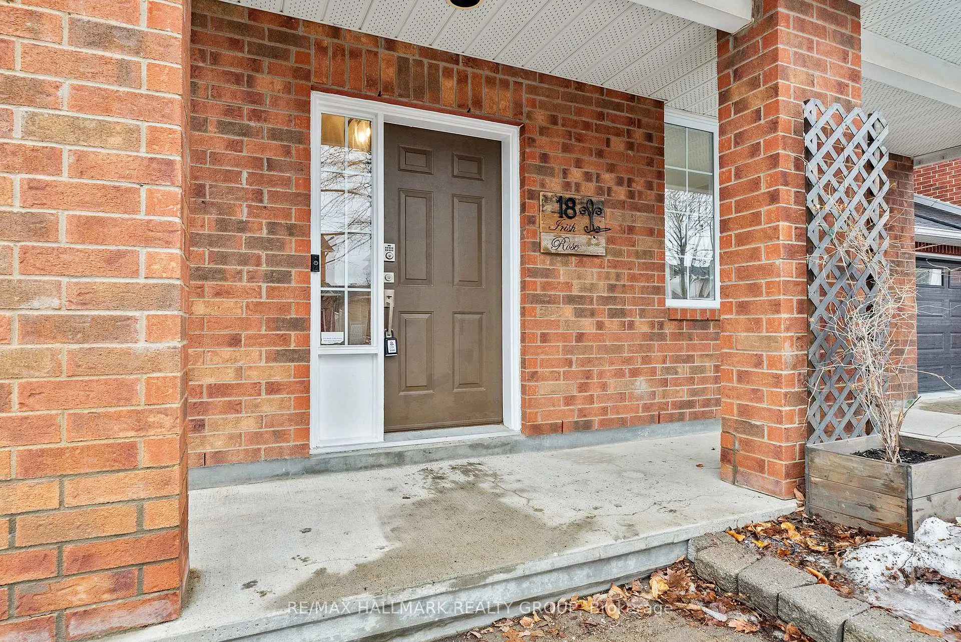 Photo 3 of 18 Irish Rose Crescent, Ottawa, Barrhaven - Longfields — HOMEH