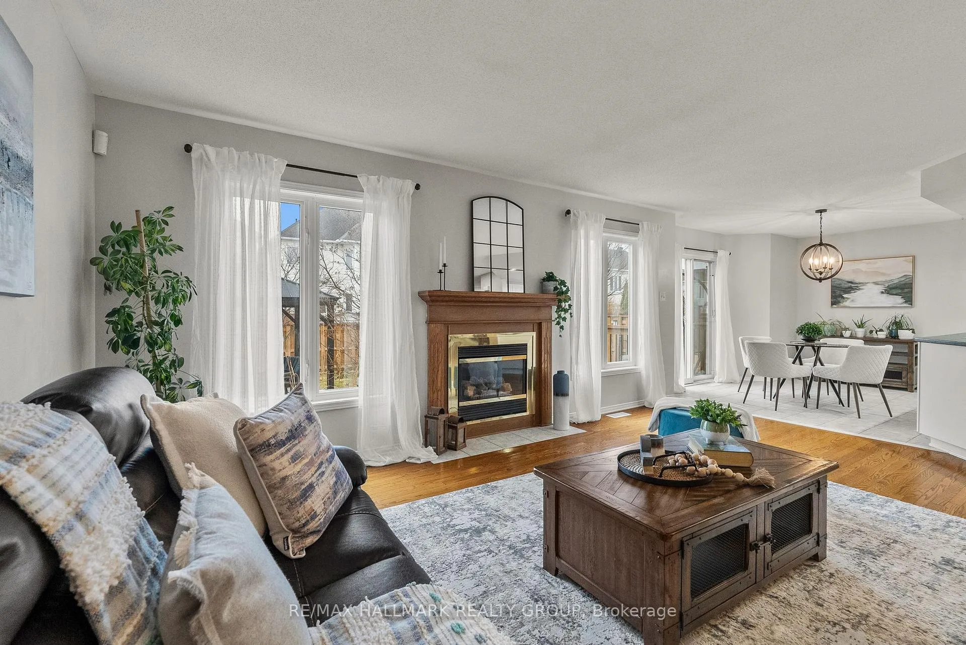 Photo 13 of 18 Irish Rose Crescent, Ottawa, Barrhaven - Longfields — HOMEH