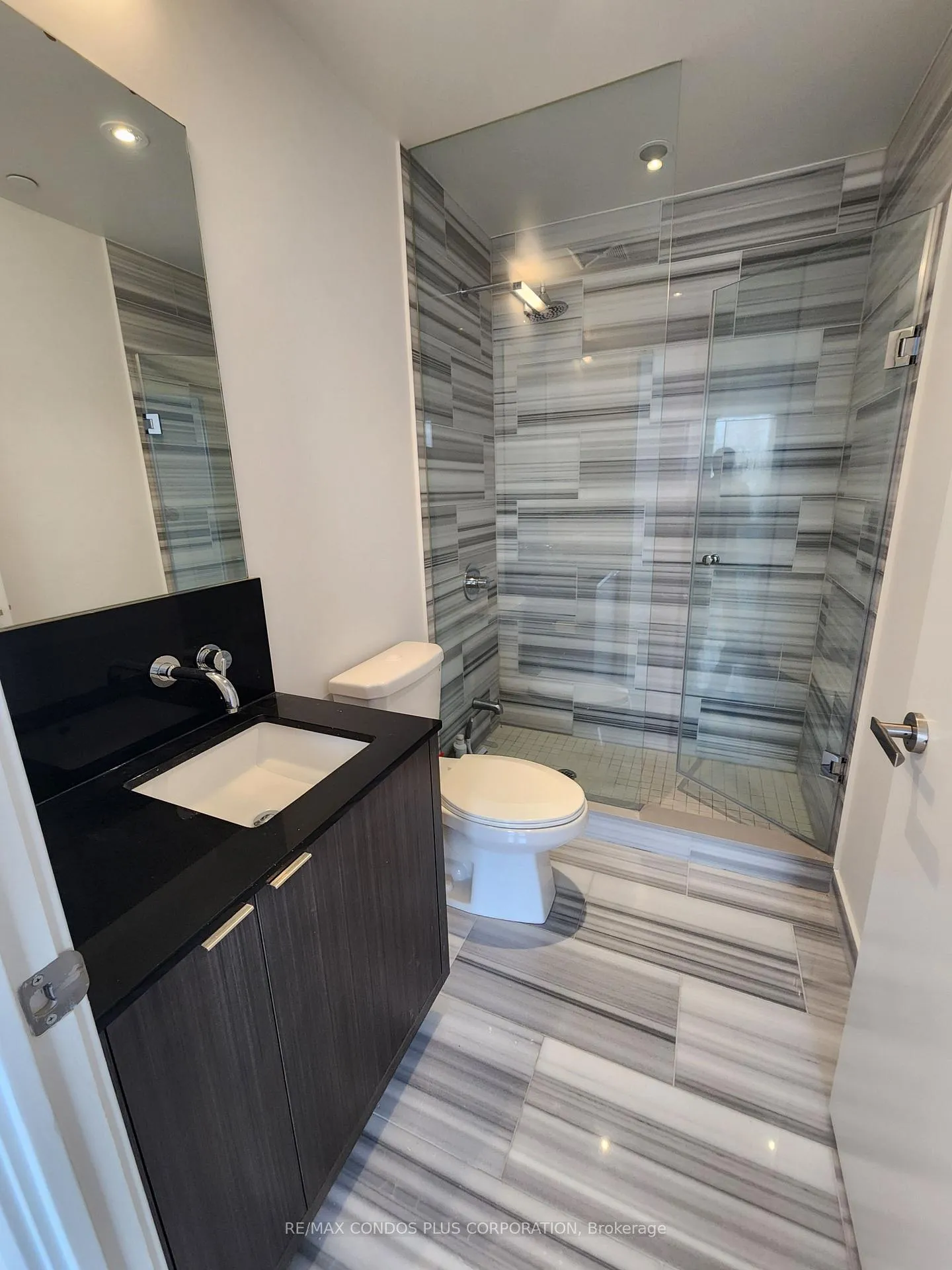 Photo 3 of Unit 5604, 100 Harbour Street, Toronto, Waterfront Communities — HOMEH