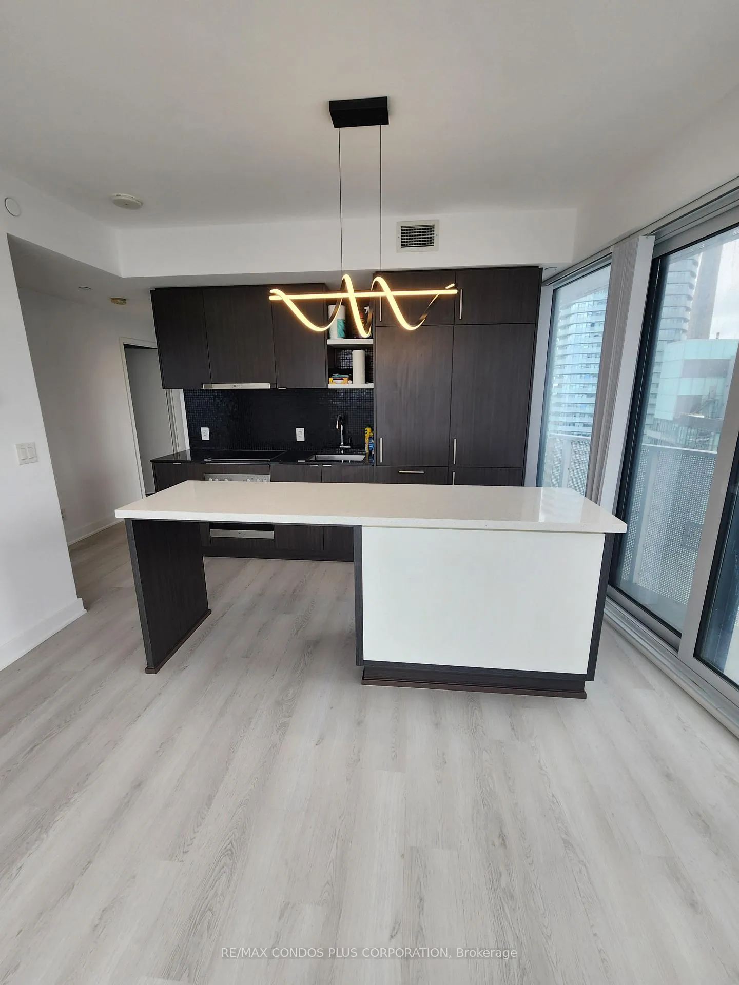 Photo 5 of Unit 5604, 100 Harbour Street, Toronto, Waterfront Communities — HOMEH