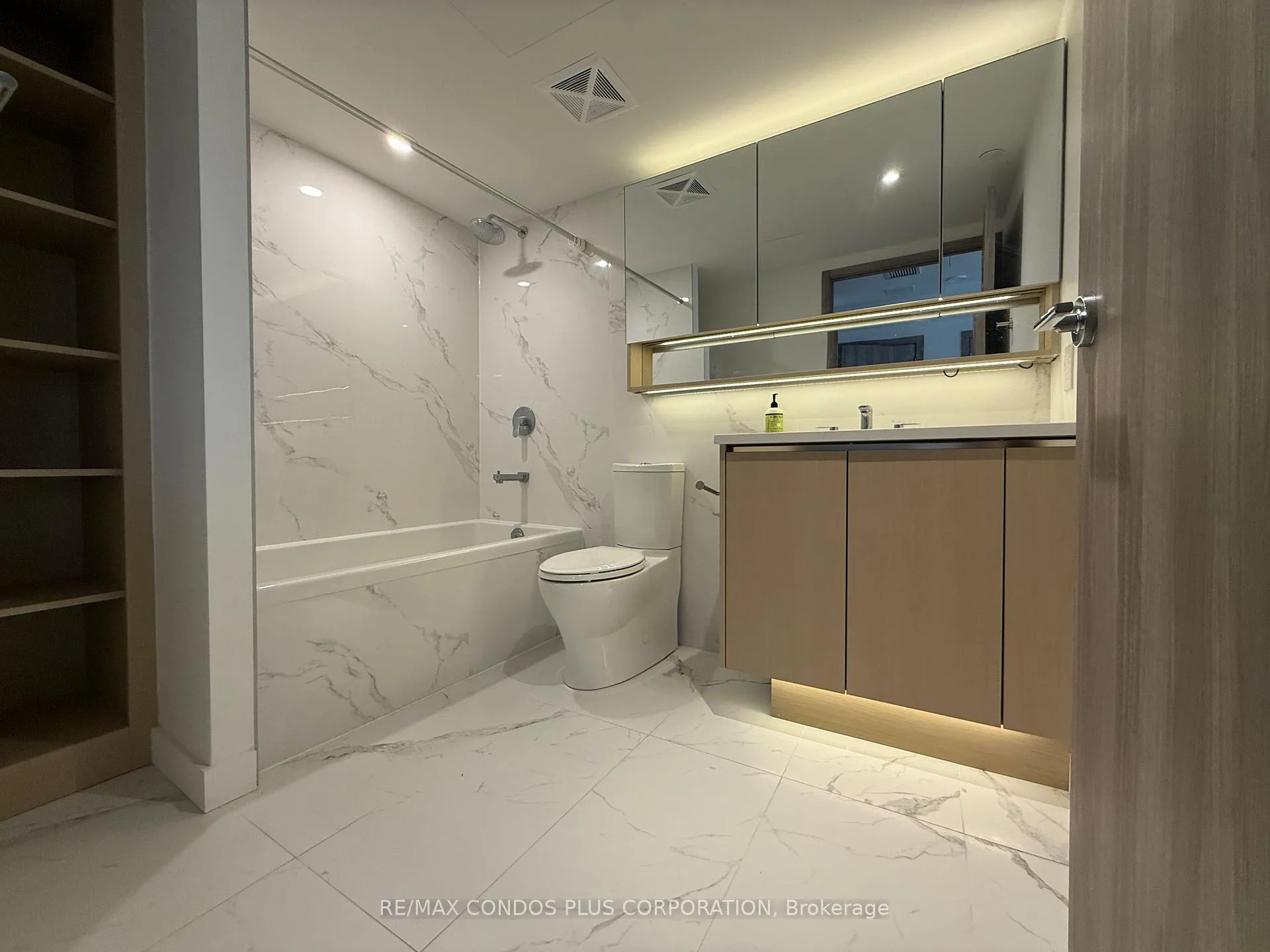 Photo 7 of Unit 712, 38 Widmer Street, Toronto, Waterfront Communities — HOMEH