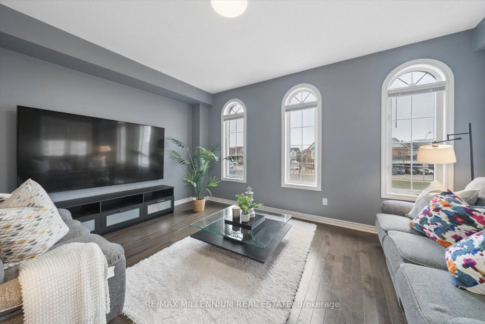 Photo 5 of 78 Ferris Square, Clarington, Courtice — HOMEH