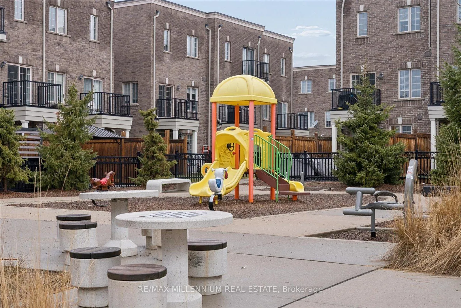 Photo 28 of 78 Ferris Square, Clarington, Courtice — HOMEH