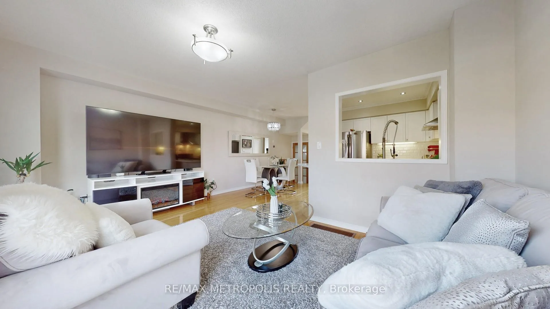 Photo 7 of 220 Deepsprings Crescent, Vaughan, Vellore Village — HOMEH