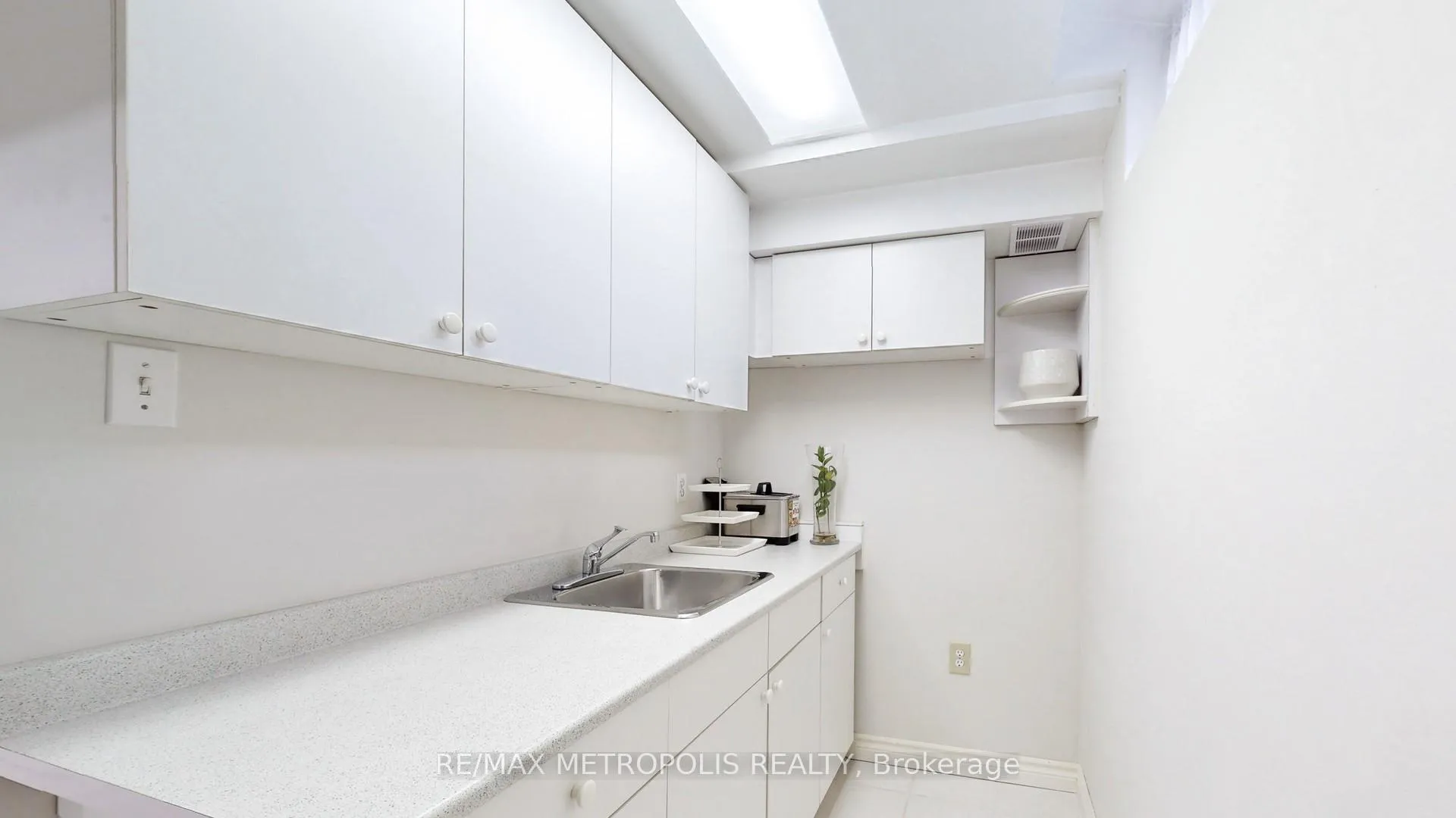Photo 39 of 220 Deepsprings Crescent, Vaughan, Vellore Village — HOMEH
