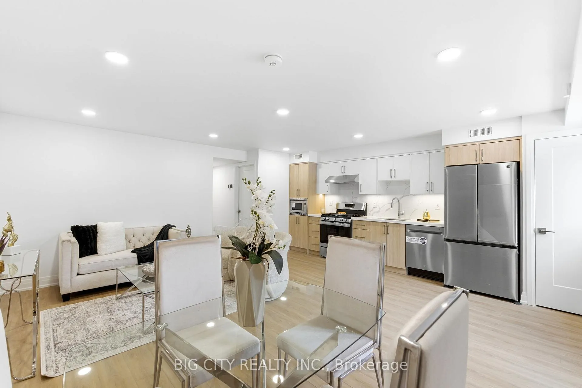 Front of Unit 1, 68 Westholme Avenue