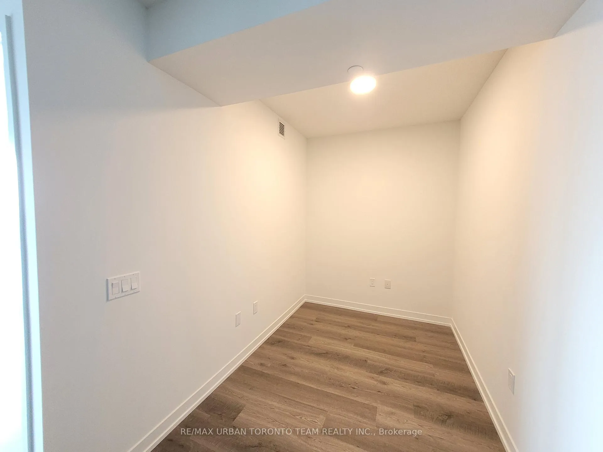Photo 4 of Unit 2710, 195 Commerce Street, Vaughan, Vaughan Corporate Centre — HOMEH