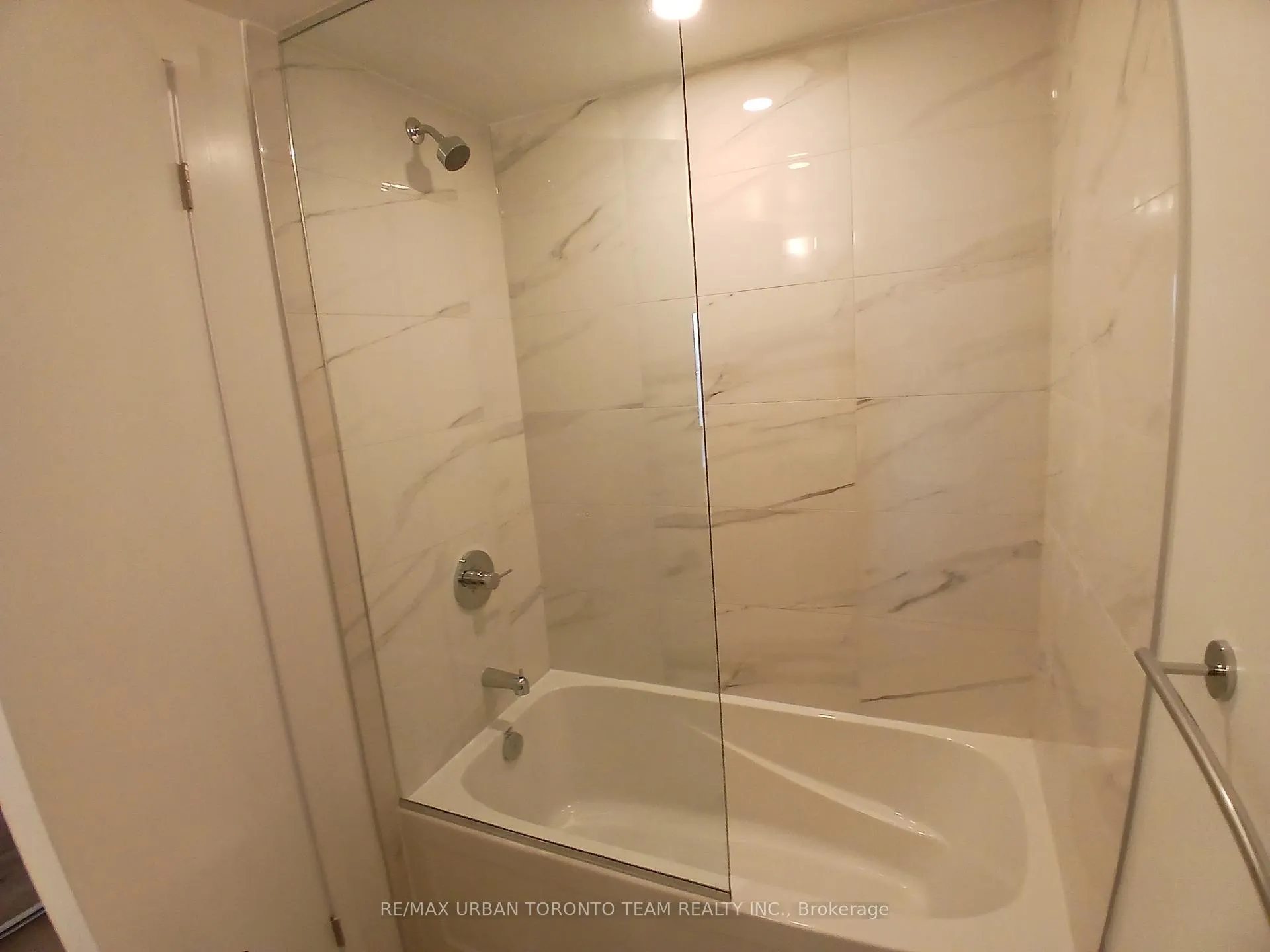 Photo 9 of Unit 2710, 195 Commerce Street, Vaughan, Vaughan Corporate Centre — HOMEH