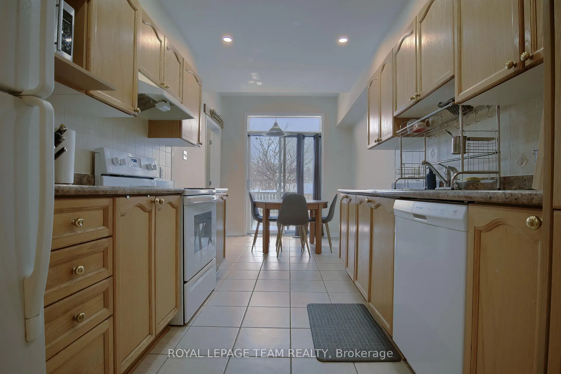 Photo 5 of 508 Aberfoyle Circle, Ottawa, Kanata - Morgan's Grant/South March — HOMEH
