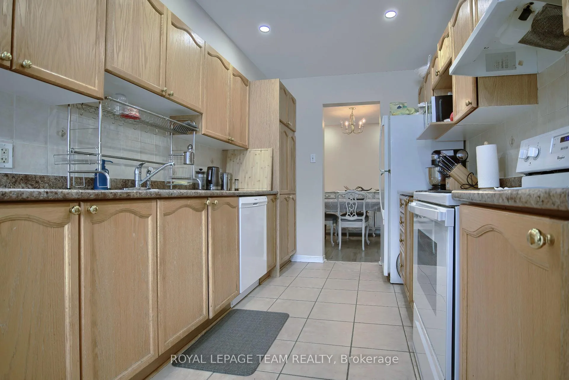 Photo 6 of 508 Aberfoyle Circle, Ottawa, Kanata - Morgan's Grant/South March — HOMEH