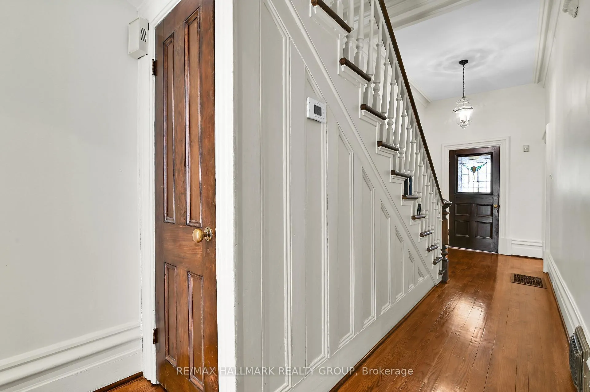 Photo 8 of 189 Mackay Street, Ottawa, New Edinburgh — HOMEH
