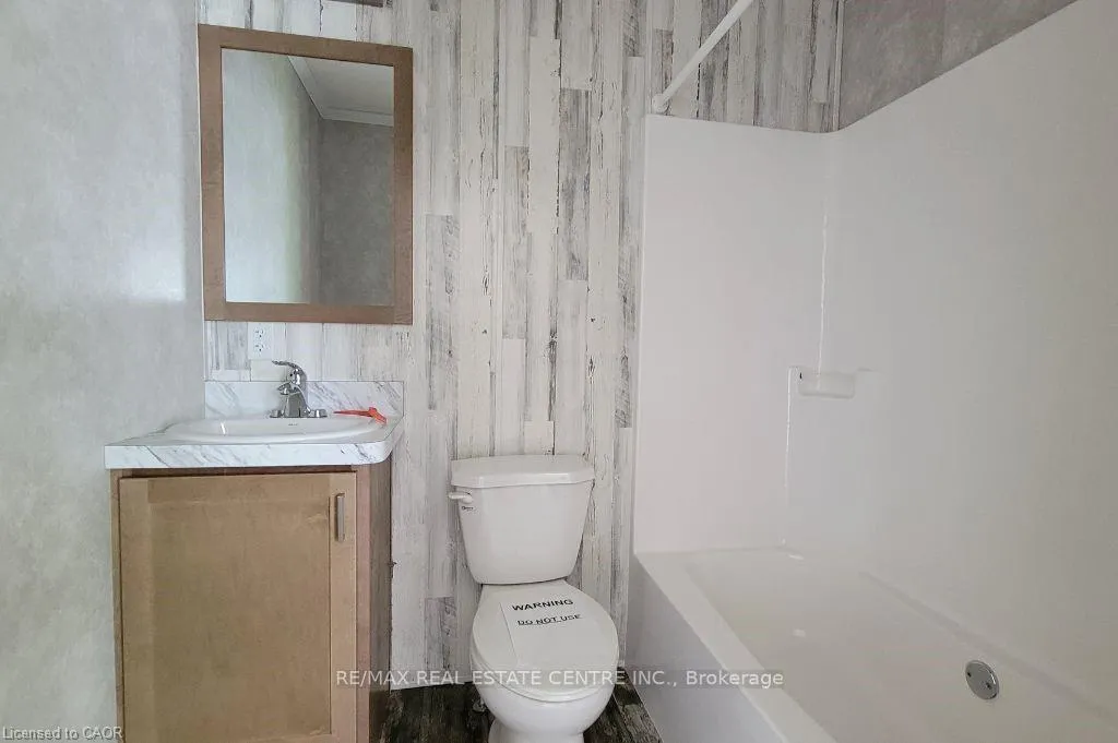 Photo 19 of 77 Park Lane, Hamilton, Rural Flamborough — HOMEH